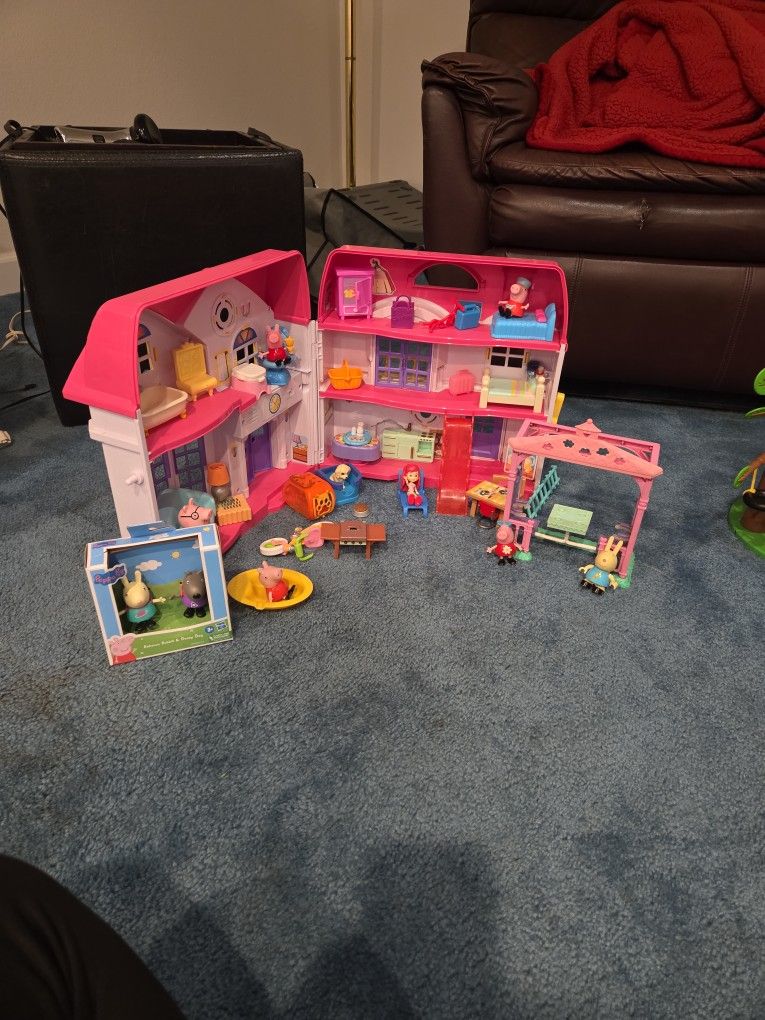 BIG Home With Furniture, Peppa Pig Characters, New Characters, Furniture SEE DESCRIPTION