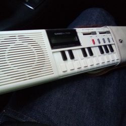 Casio Keyboard 