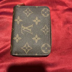 LV Wallet Women’s 