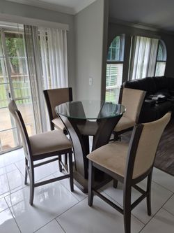 Comedor de 4 sillas
