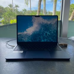 13” Apple MacBook Air M2 – Midnight | 8GB / 256GB 💻🌙