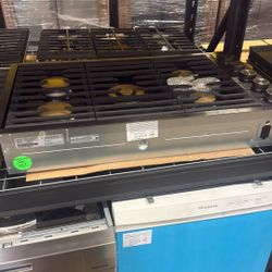 Dacor 36” gas cooktop