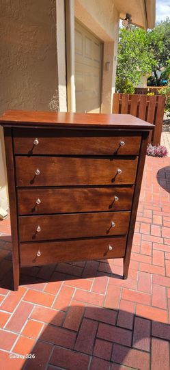Gavetero/ Drawer