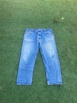 2000s Levis Light Wash Button Fly Denim 42x30