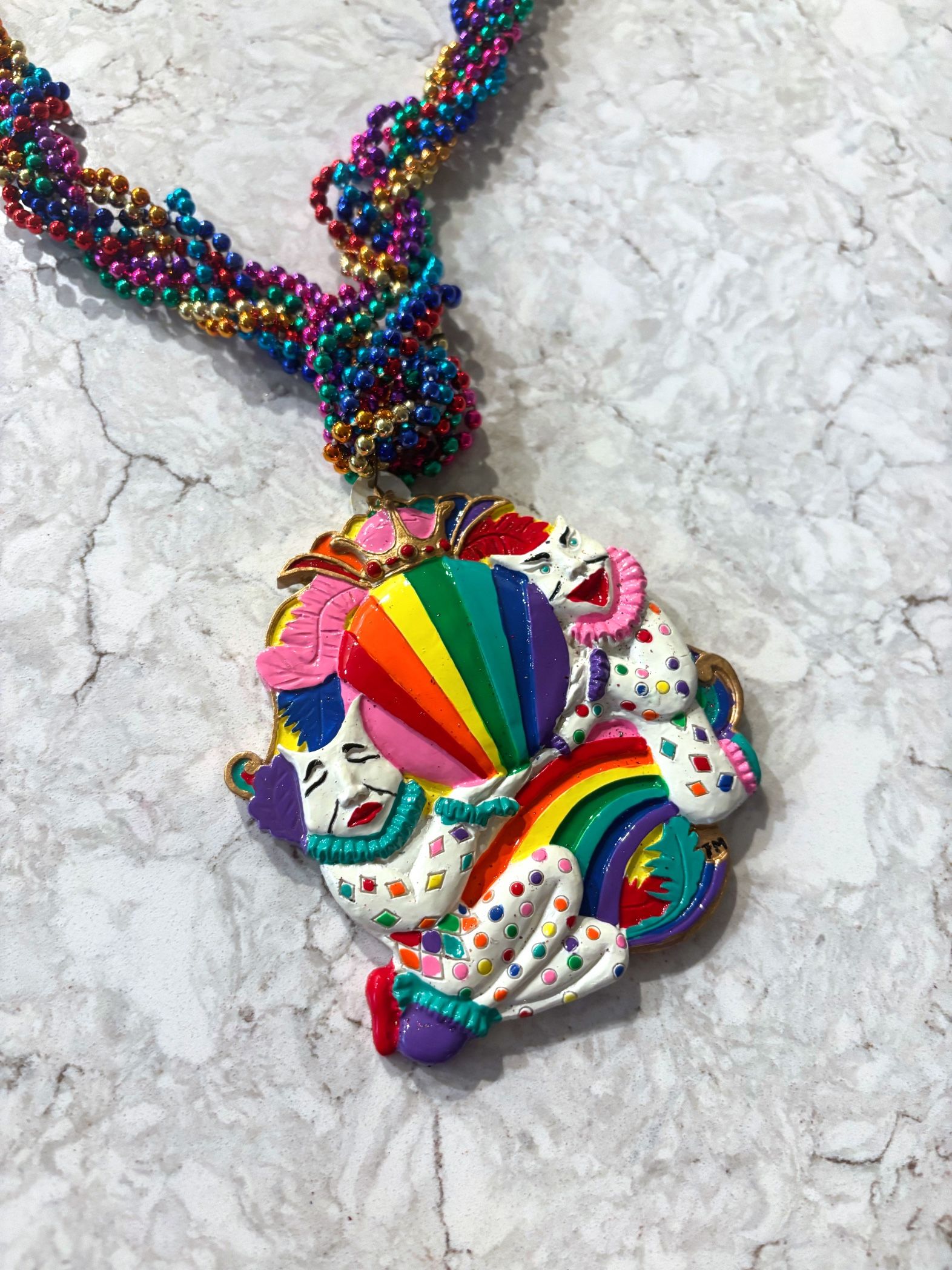 ✨RARE MARDI GRAS BEADS NECKLACE CLOWN PRIDE FESTIVAL COLLECTIBLE BEADS RAINBOW ✨