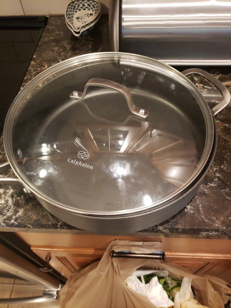 Calphalon 5qt Skillet With lid