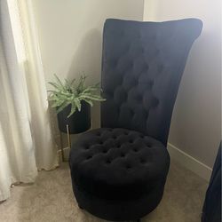 Beautiful black accents chair
