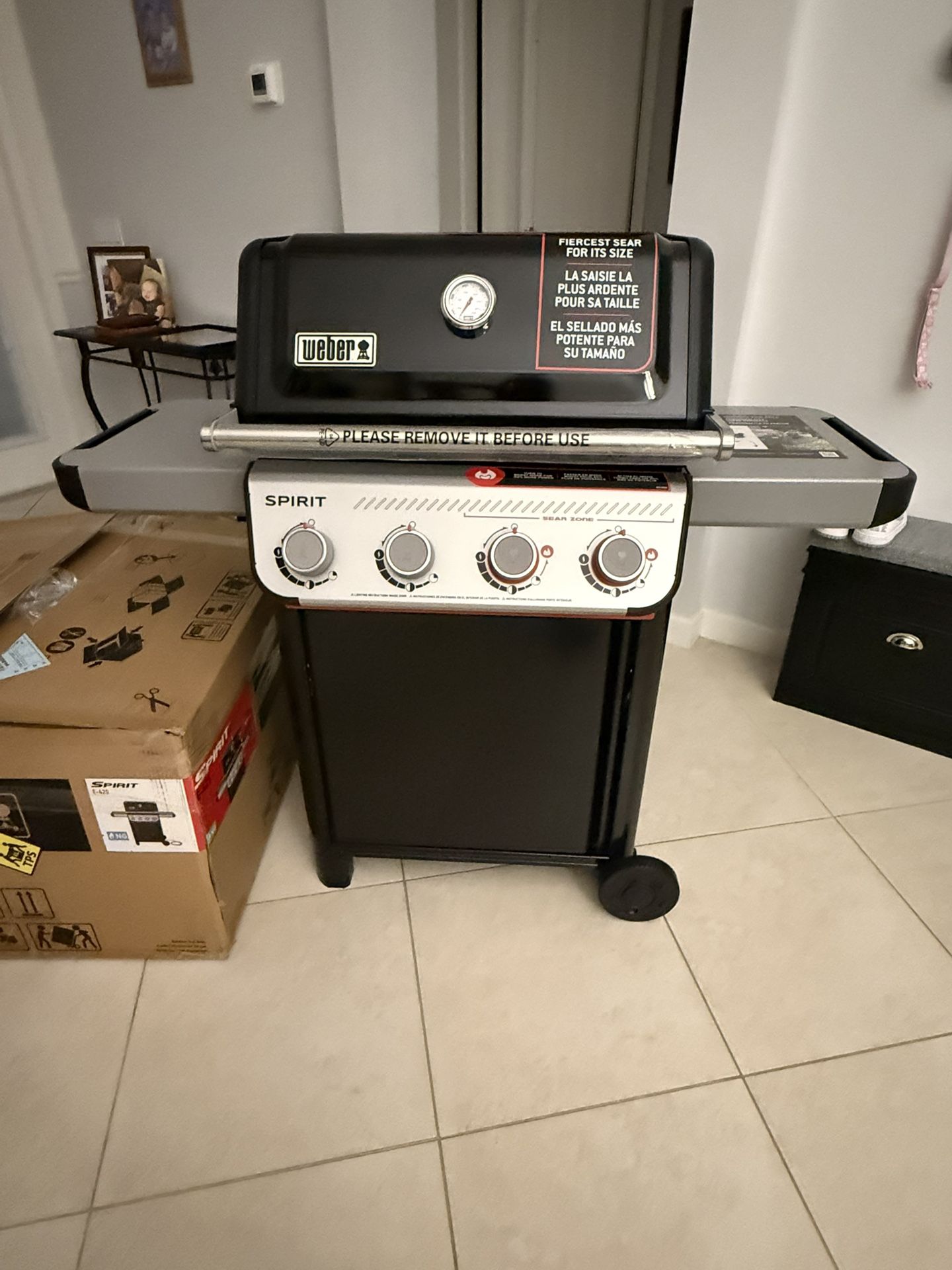 Grill New Weber E 425 Never Used