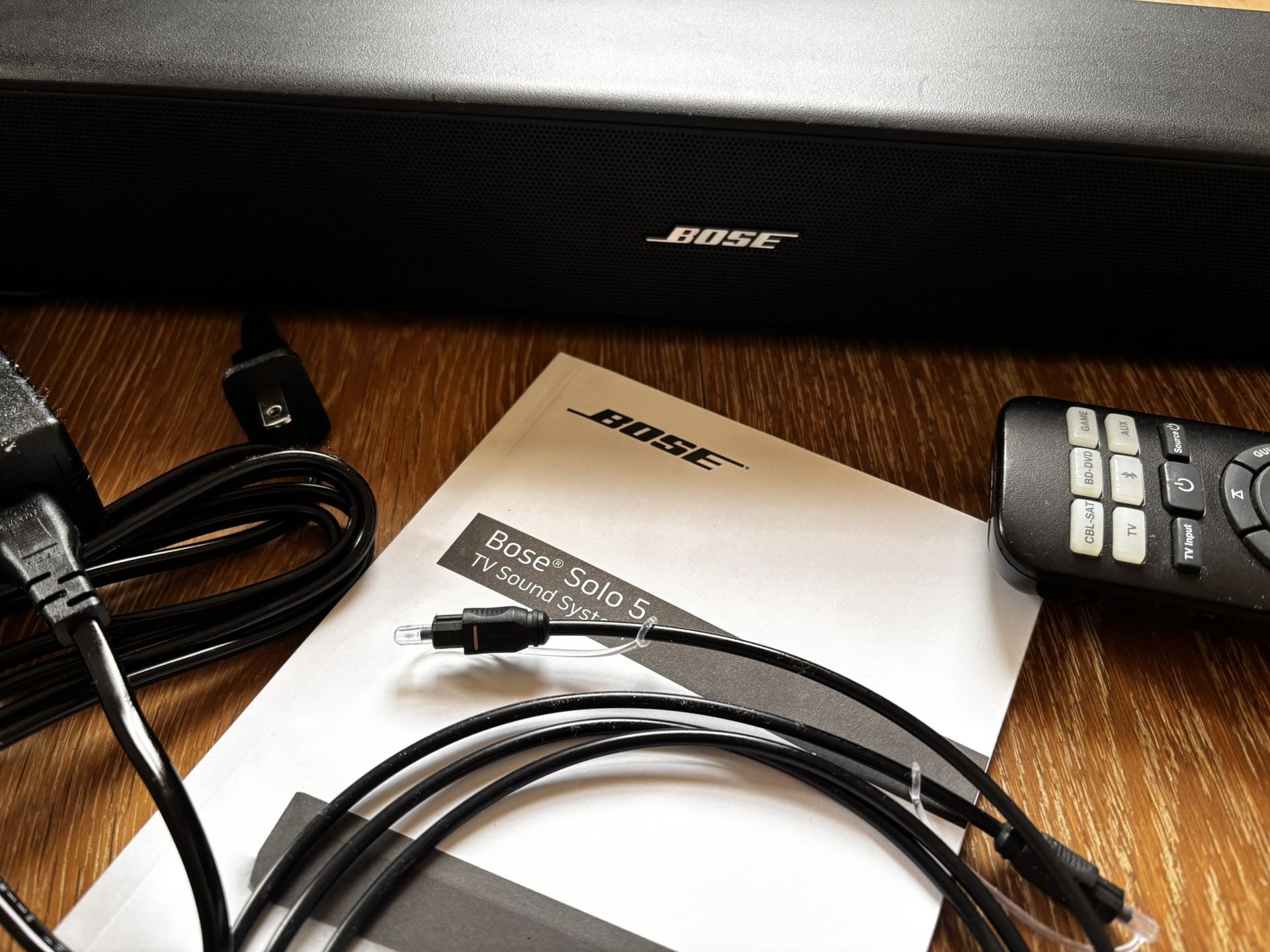 Bose Solo 5 TV Soundbar System – Great Condition