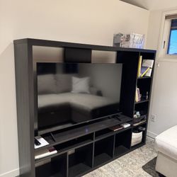  55" Smart TV with Roku Remote 