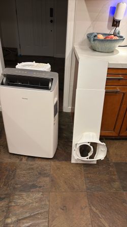 Air conditioner 230$ firm cash only absolutely quite cold and nothin dirty for hard to cool spaces  and for people who don’t like loud acs