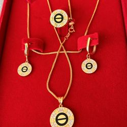 21K Solid Gold Necklace Set. 