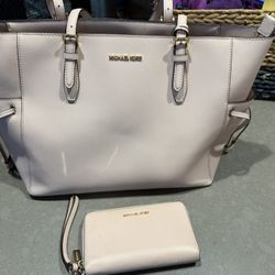 Light Pink Michael Kors Purse And Wallet
