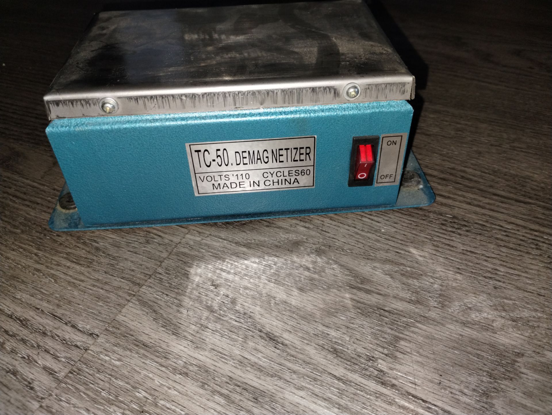 Demagnetizer