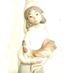 Lladro Shepperdess With Rooster #4677