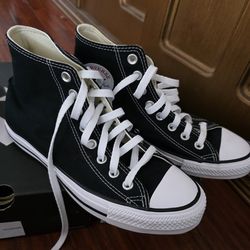 Black converse Men size6. 5 Women 8.5