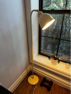 RÖDFLIK floor lamp (almost new)