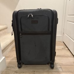 TUMI Alpha 3 extended travel suitcase