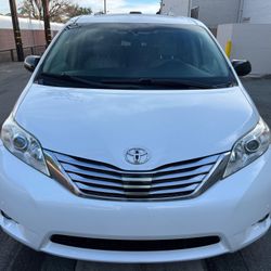 2011 Toyota Sienna