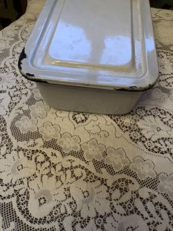 Vintage Enamel Refrigerator Container: $5.00