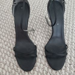 BCBG Maxaria Black heels