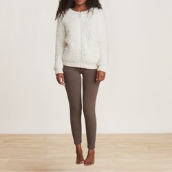 NEW UNUSED UNOPENED barefoot dreams cream cc loop fuzzy fringe jacket