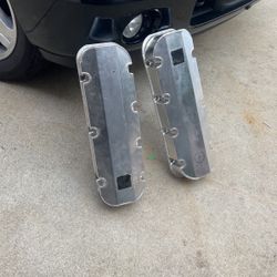 Big Block Chev Valve. Covers