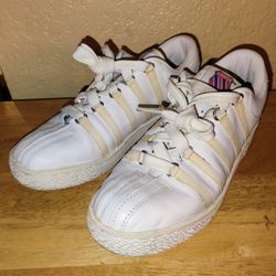 Girls Athletic Shoes Size 2 • by K-swiss 