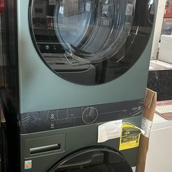 New LG WashTower Stacked SMART Laundry Center 4.5 Cu Ft Front Load Washer & 7.4 Cu Ft Electric Dryer In Nature Green /Steam