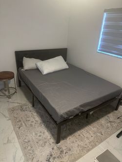 Bed frame w/ bed QUEEN size