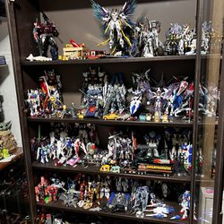 Gundams New And Build 