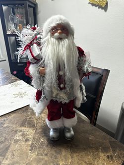 Santa Claus 🎅 17” Tall