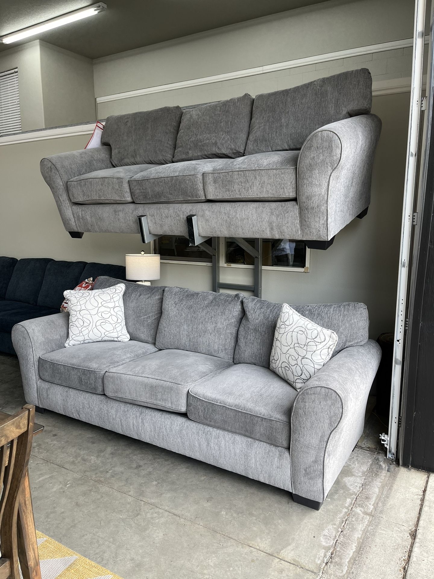 2 Sofas!!!