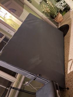 Box spring size ( full ) like new can’t use it