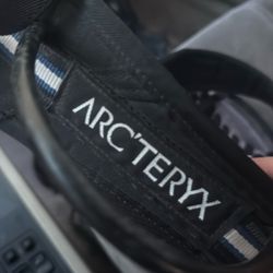 Arc’Teryx vintage climbing harness SIZE MEDIUMrock rockclimbing rock-climbing purple grey