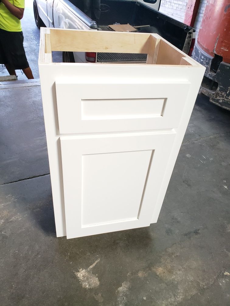 18" bathroom cabinet