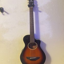 Yamaha 3/4 Acoustic Guitar