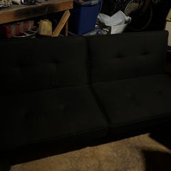 Black Futon 