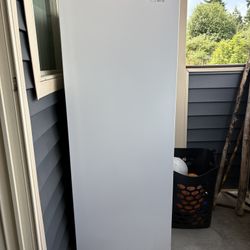 Artic King Stand Up Freezer