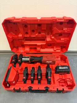 Milwaukee M18 Press Tool kit w/ 1/2"-2" CTS Jaws