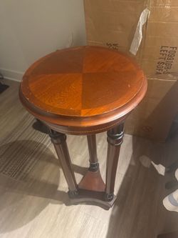 Round Wood Accent Side Table