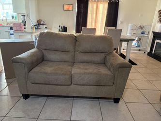 Couch set