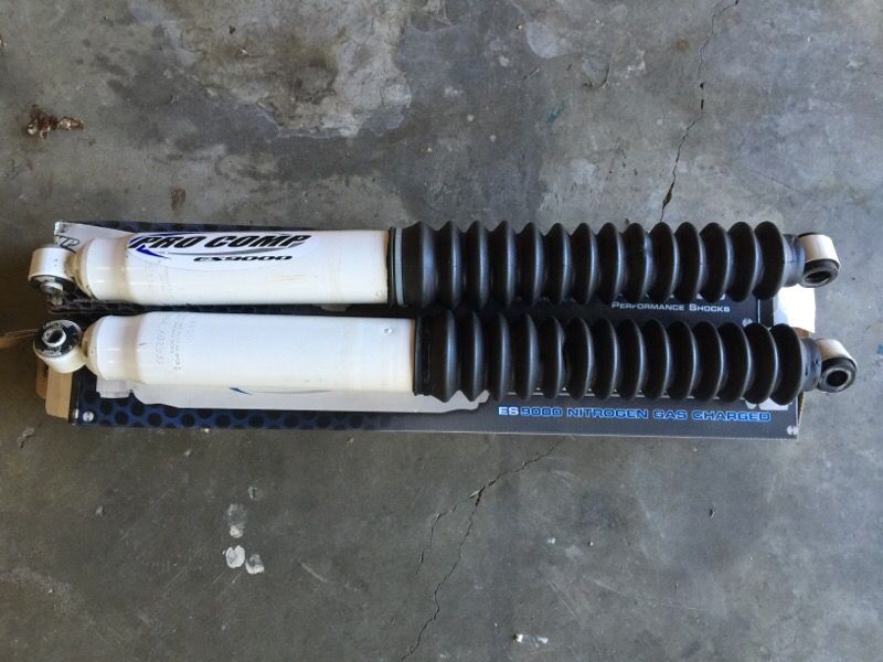 Pro comp Es9000 f250 shocks 92450