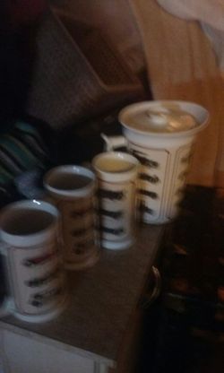 Car pitcher with 3 glasses