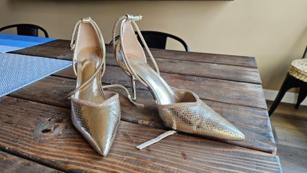 Gold shoes