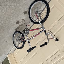 Mongoose ‘20’inch Bike 