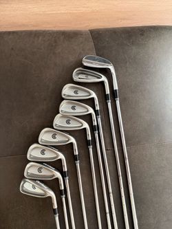 Cleveland TA8 Iron Set . Putter Classics l . Fairway 15’, Driver 9.5 ‘ plus Nike stand bag.