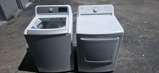 LG Washer and Dryer Set – Like New Condition!