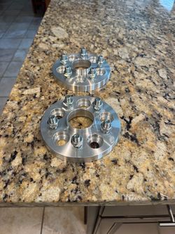 Wheel spacers for Toyota Corolla