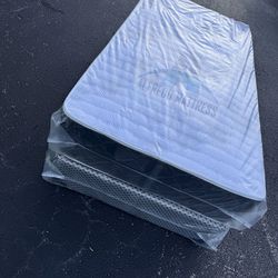 Twin Mattress Set – NEW – Medium Firm Support – Box Spring Included – Delivery Available